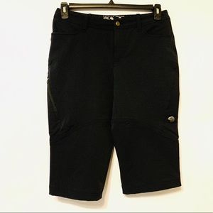 Mountain Hardware Black Shorts • Size 8/32